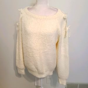 NWOT LE LIS GORGEOUS SWEATER